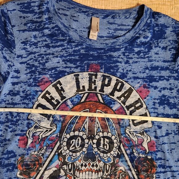 Def Leppard Women's Concert T-Shirt 2015 Pour Some Sugar On Me - Picture 5 of 12